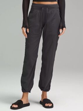 lululemon athletica Dance Studio Black cropped Drawcord Lightweight Joggers